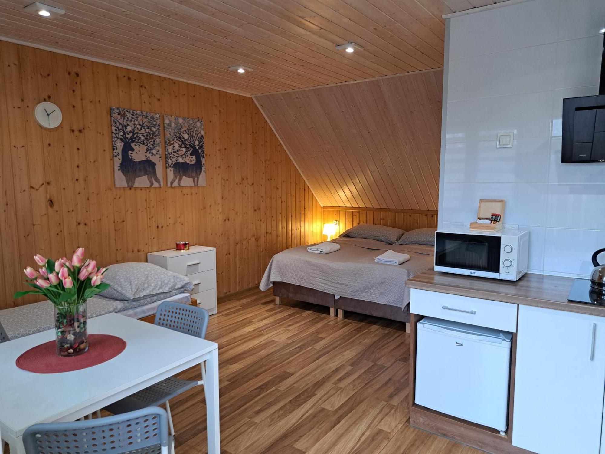 Noclegi Pod Modrzewiem Powidz  Exteriör bild